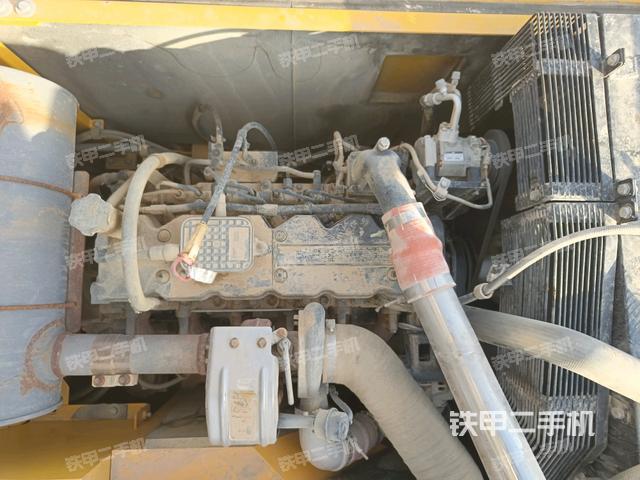 氣門室蓋螺絲特寫（上車部件）