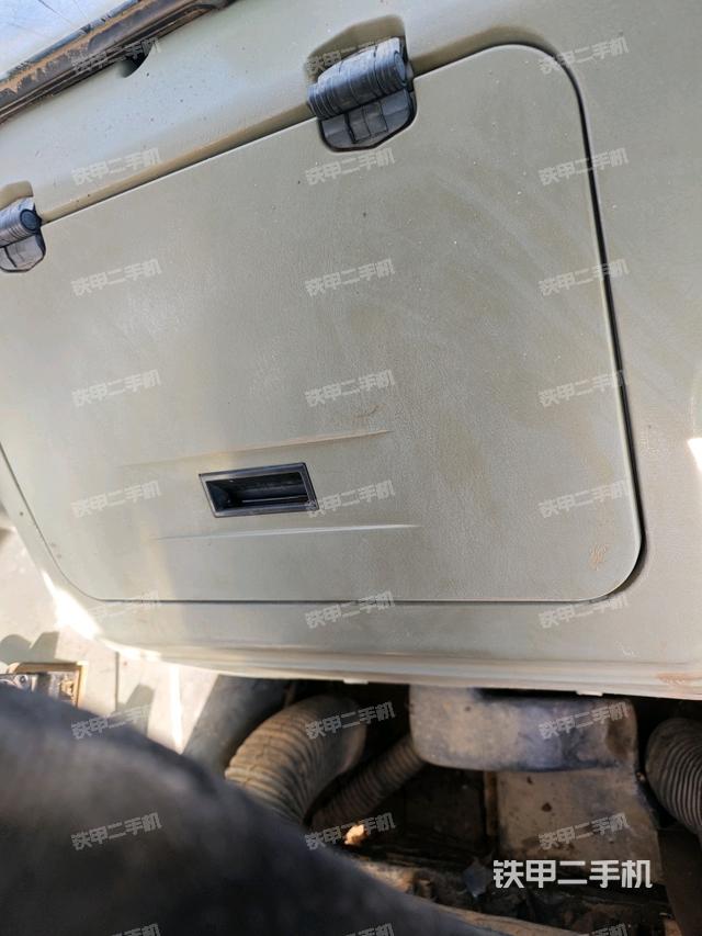 座椅后部（駕駛室部分）