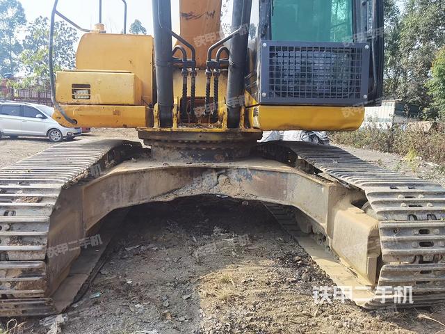 大臂油缸整體?豎拍（工作和回轉(zhuǎn)裝置）