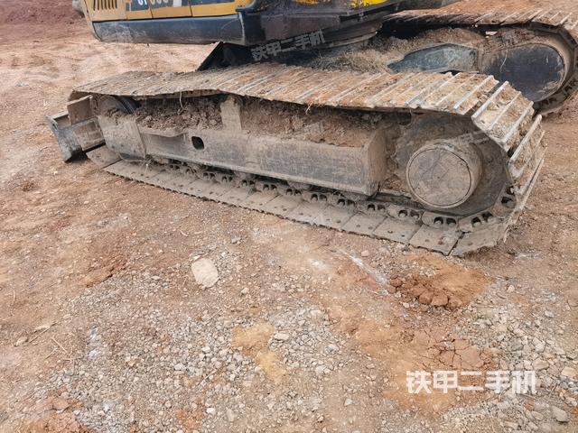 右側(cè)履帶整體?（行走機(jī)構(gòu)）