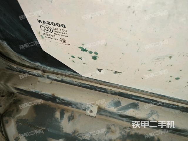 后窗玻璃角標(biāo)(駕駛室部分) 后窗玻璃角標(biāo)(駕駛室部分)