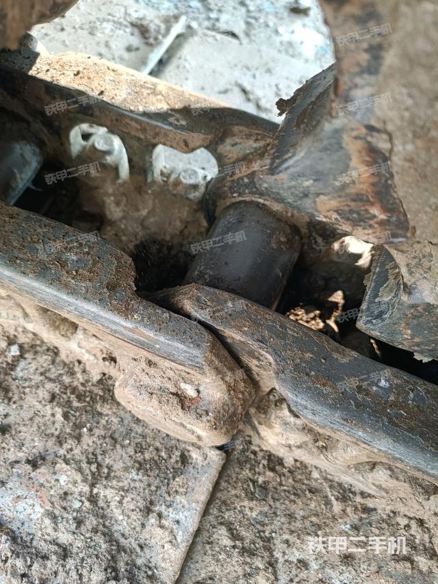 右側(cè)行走馬達(dá)蓋板（行走機(jī)構(gòu)）