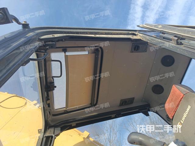 頂棚整體（駕駛室部分）