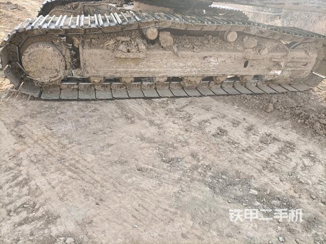 右側履帶整體（行走機構）