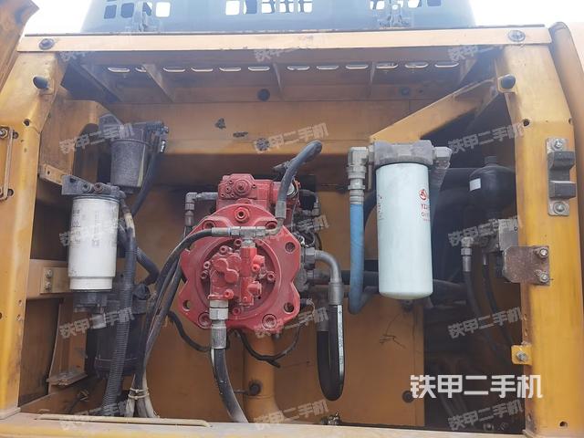 液壓泵斜45?左（大件艙室）