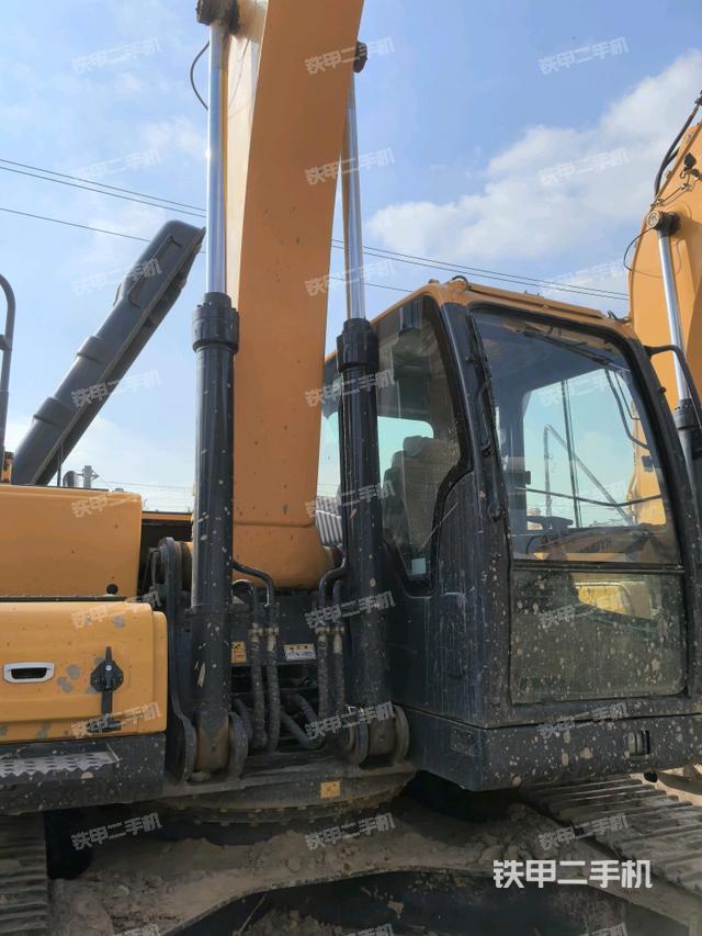 大臂油缸整體?豎拍（工作和回轉(zhuǎn)裝置）