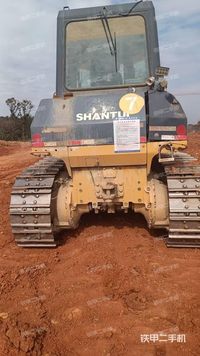 整機(jī)右側(cè)（設(shè)備外觀及核心部件）