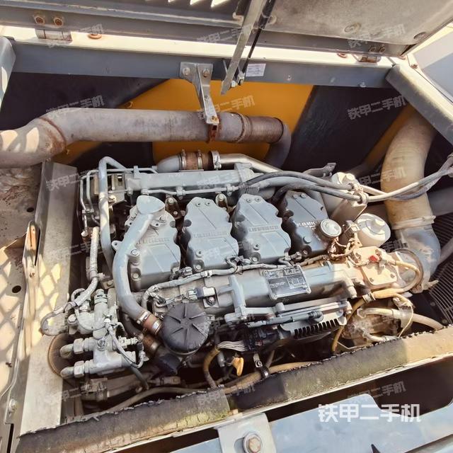 发动机整体俯视（整机外观）