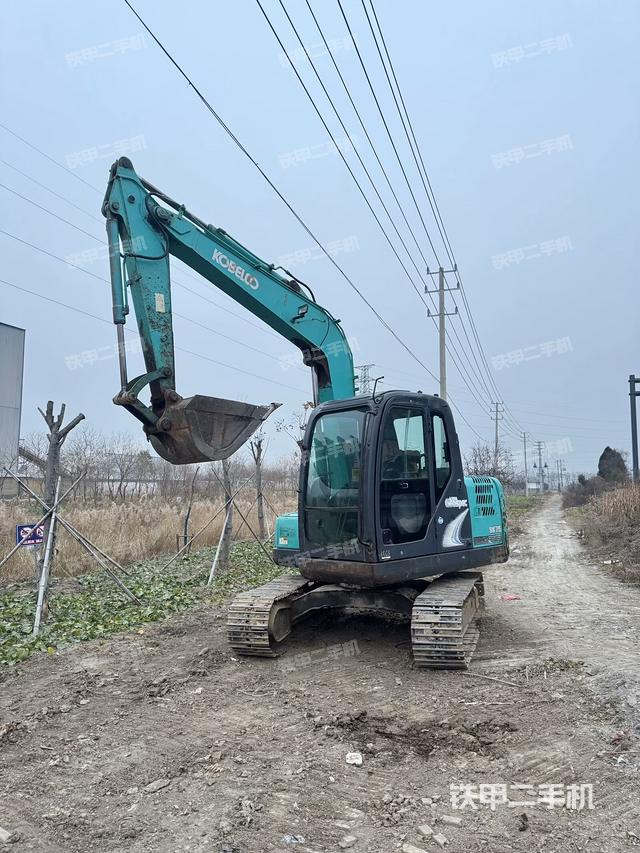 神鋼SK75-8挖掘機(jī)