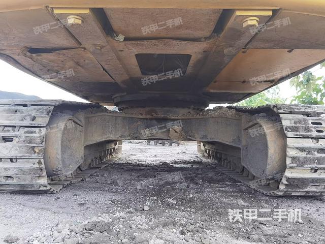 右側(cè)行走馬達(dá)蓋板（行走機(jī)構(gòu)）