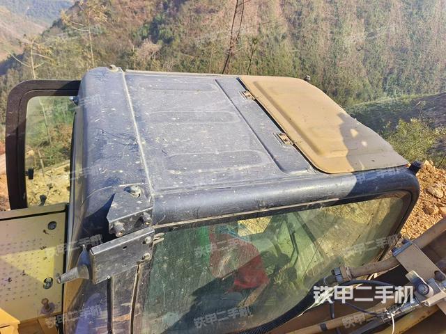 駕駛室頂部俯視（上車部件）