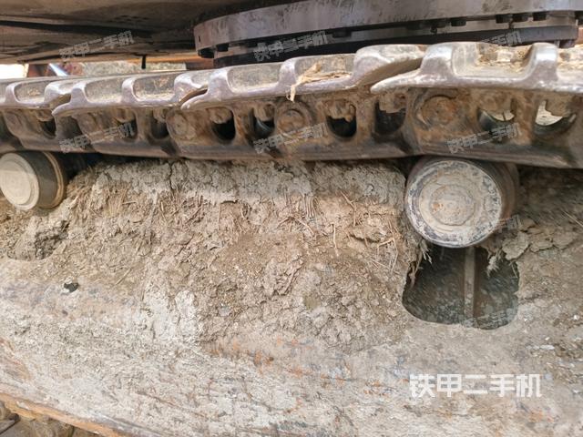 右側(cè)履帶整體(行走機(jī)構(gòu)) 右側(cè)履帶整體(行走機(jī)構(gòu))