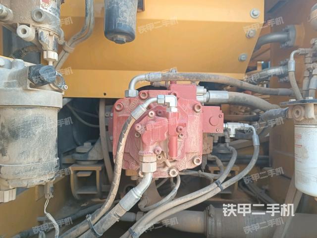 液壓泵斜45?右（大件艙室）