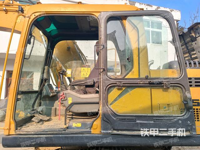 右側(cè)玻璃角標(biāo)（駕駛室部分）