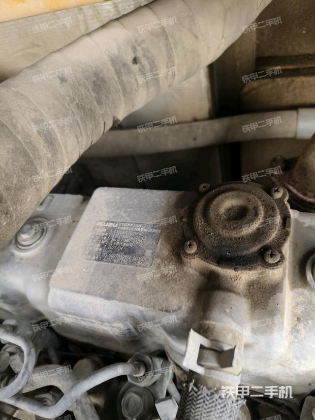 發(fā)動(dòng)機(jī)室（上車部件）