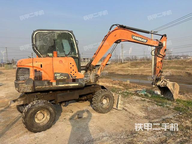 整機(jī)右后45°（整機(jī)外觀）