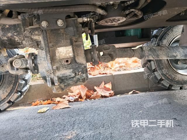 右驅(qū)動輪(行走機(jī)構(gòu)) 右驅(qū)動輪(行走機(jī)構(gòu))