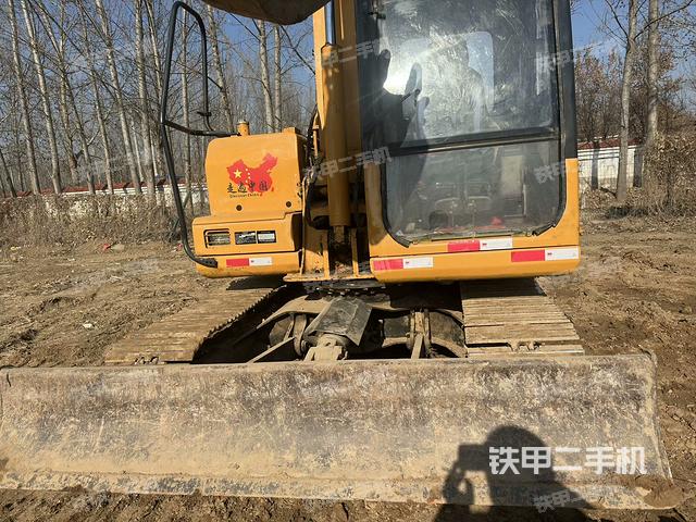 駕駛室整體（整機(jī)外觀）