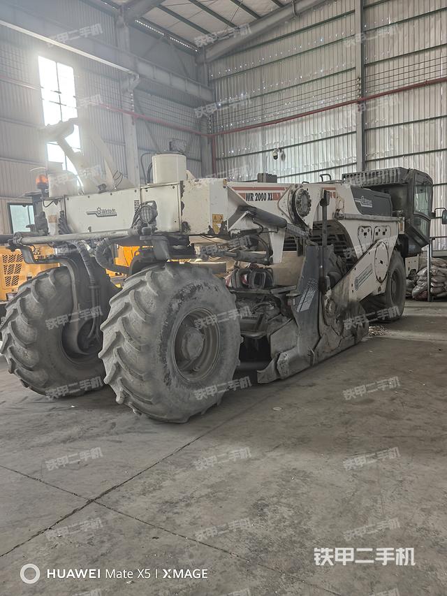 整機(jī)右側(cè)（設(shè)備外觀及核心部件）