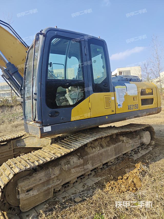 驾驶室整体（整机外观）