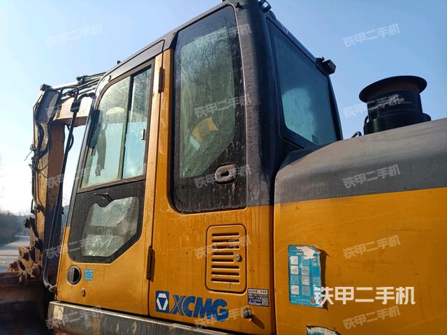 駕駛室左后45度（駕駛室部分）