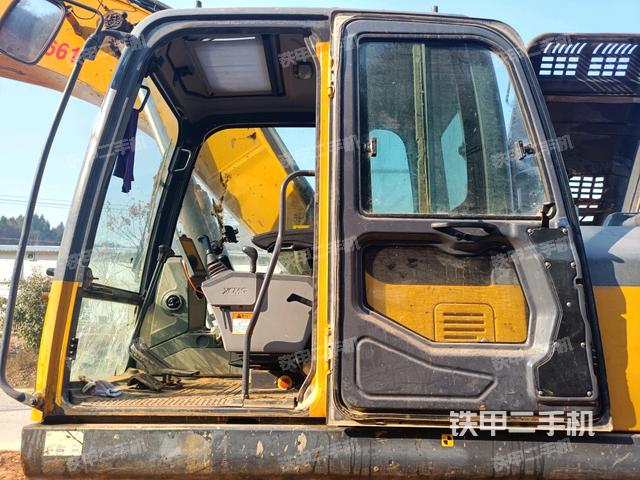 右側(cè)玻璃角標(biāo)（駕駛室部分）