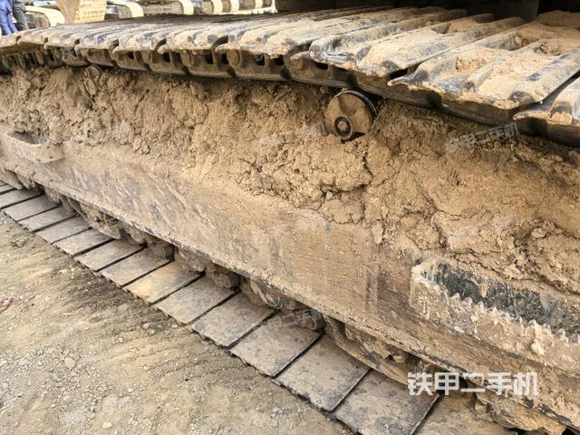 右側(cè)履帶整體（行走機構(gòu)）