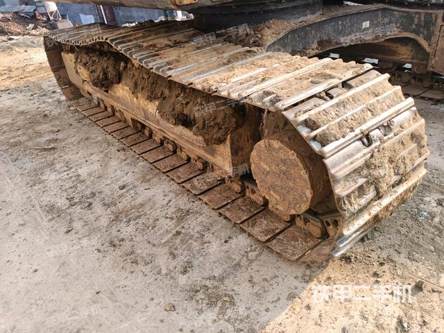 左側(cè)履帶整體?（行走機(jī)構(gòu)）