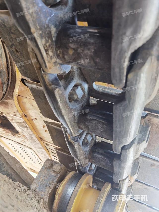 右導(dǎo)向輪（行走機(jī)構(gòu)）