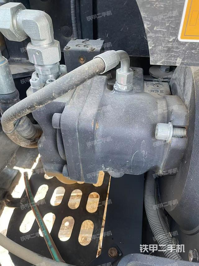 液壓泵室（大件艙室）