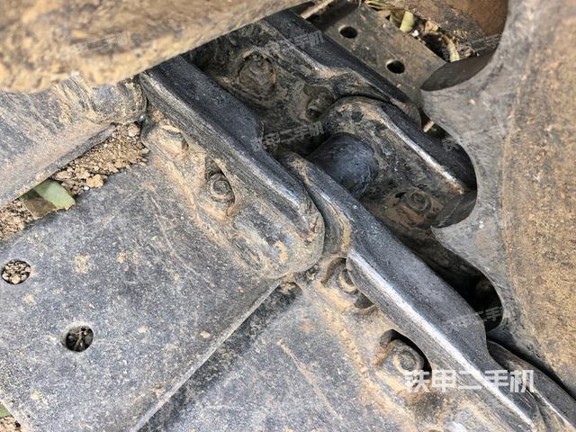 左側(cè)行走馬達(dá)蓋板（行走機(jī)構(gòu)）