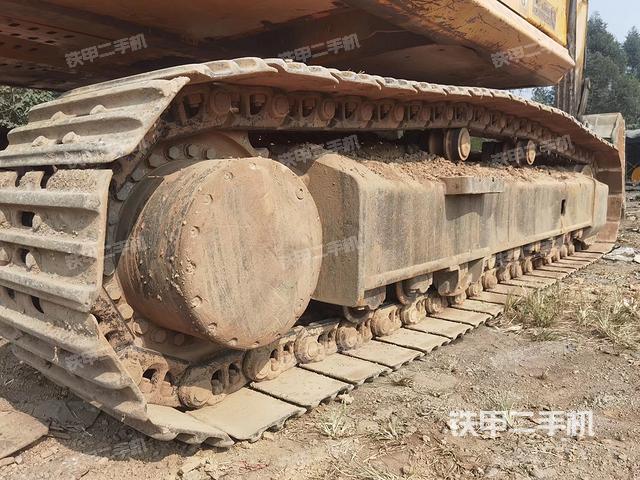 左側(cè)履帶整體?（行走機(jī)構(gòu)）