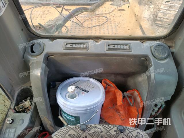 座椅后部(駕駛室部分) 座椅后部(駕駛室部分)