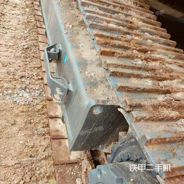 单侧履带整体（整机外观）