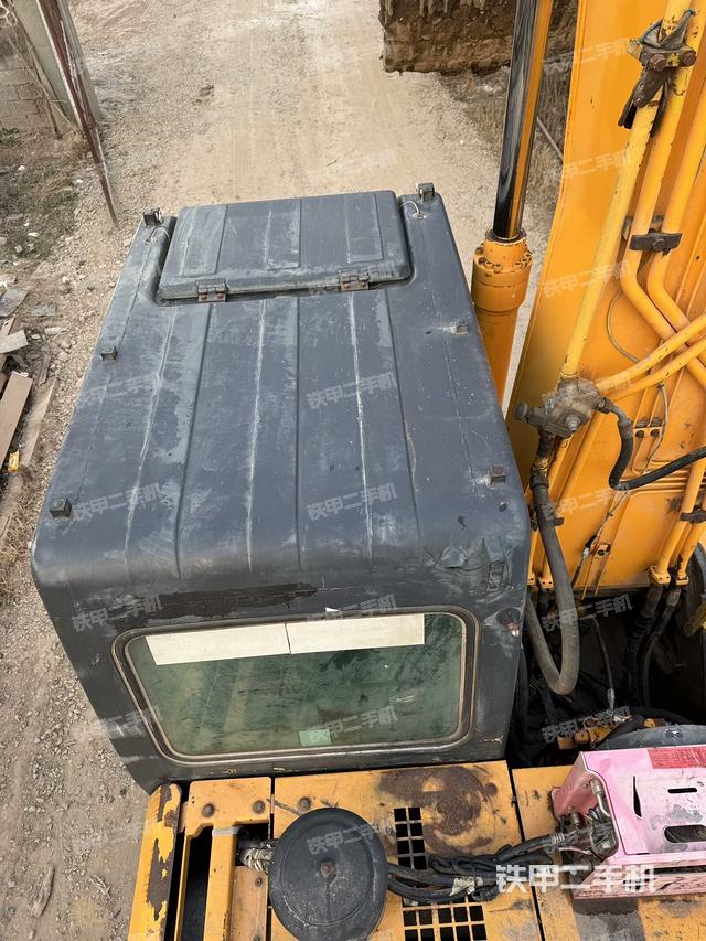 駕駛室頂部俯視（上車部件）