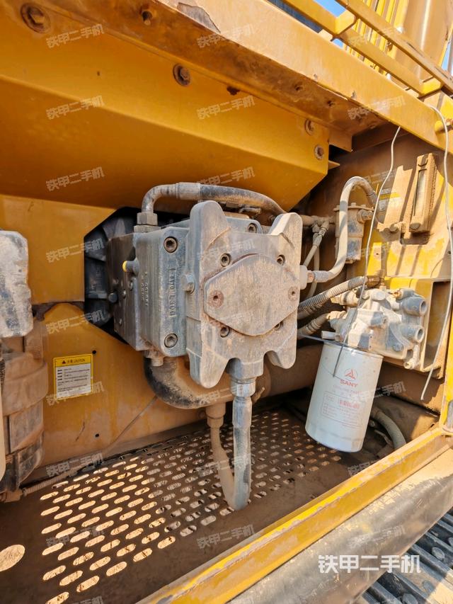 液壓泵室（大件艙室）