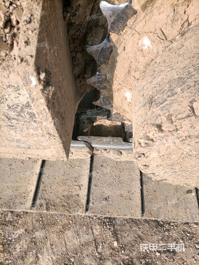 右驅動輪（行走機構）