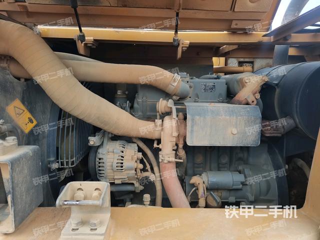 發(fā)動(dòng)機(jī)室（上車部件）