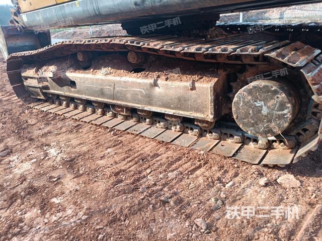 右側(cè)行走馬達蓋板（行走機構(gòu)）