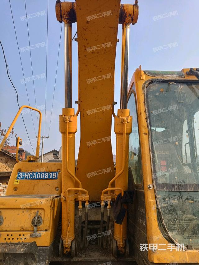 大臂油缸整體?豎拍（工作和回轉(zhuǎn)裝置）