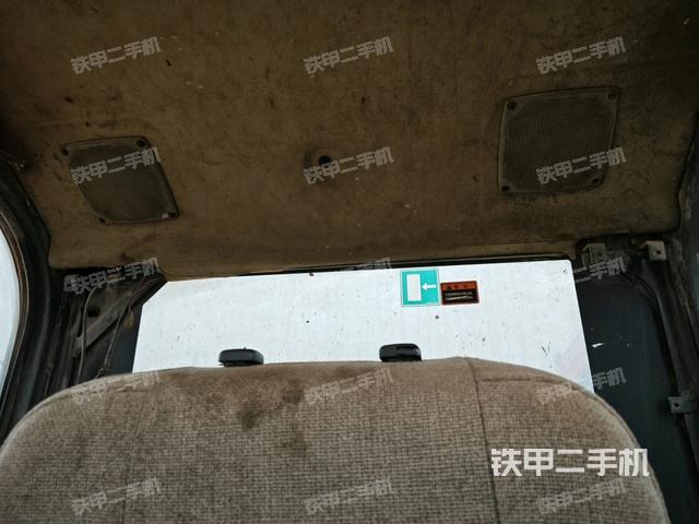 座椅后部(駕駛室部分) 座椅后部(駕駛室部分)