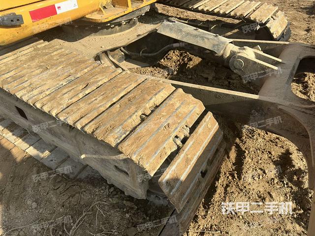 單側(cè)履帶整體（整機(jī)外觀）