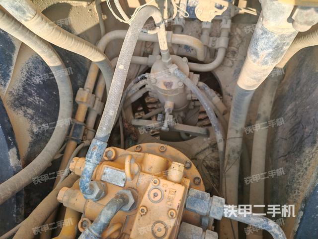 回轉(zhuǎn)馬達（上車部件）