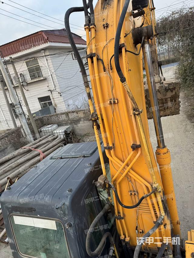 大臂背部俯視（工作和回轉(zhuǎn)裝置）