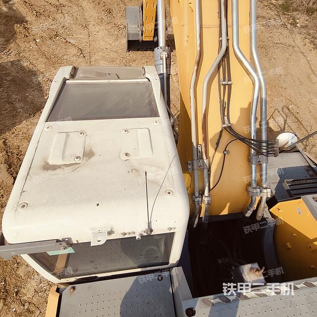 驾驶室顶部（整机外观）