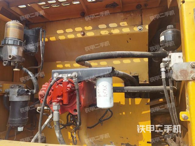 液壓泵斜45?左（大件艙室）