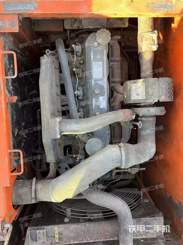 發(fā)動(dòng)機(jī)整體俯視(整機(jī)外觀) 發(fā)動(dòng)機(jī)整體俯視(整機(jī)外觀)