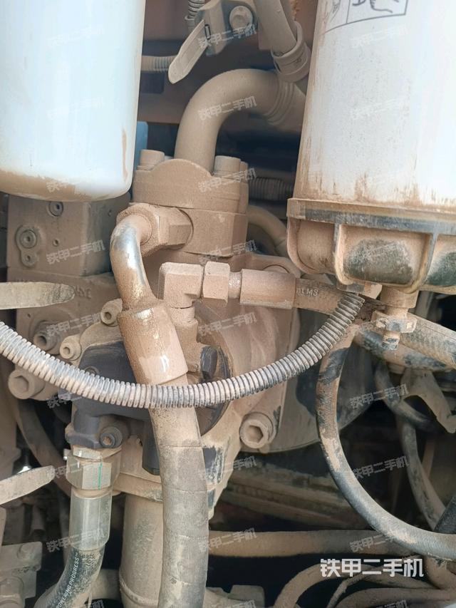 液壓泵斜45?右（大件艙室）