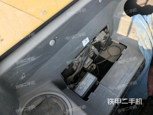 座椅后部（駕駛室部分）