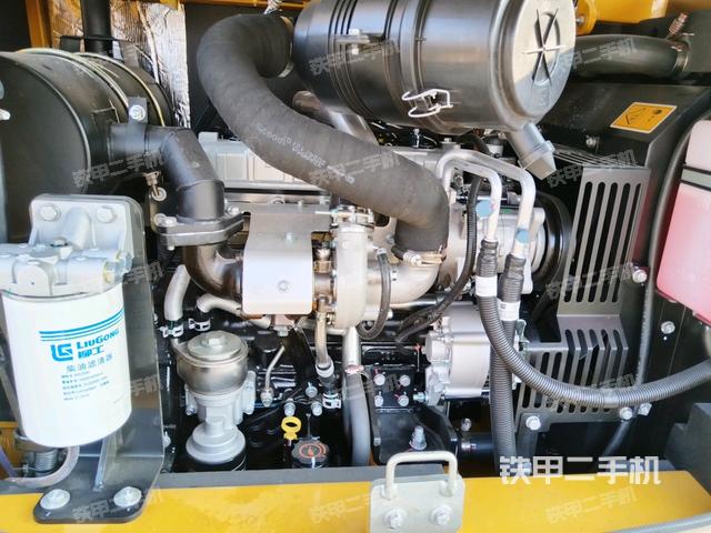 發(fā)動機(jī)整體俯視（整機(jī)外觀）